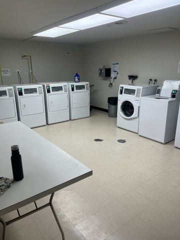 For Rent – 1 Bedroom - Photo 3