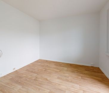 3 Raum Wohnung mit Balkon und Ausblick ins Grüne - Foto 1