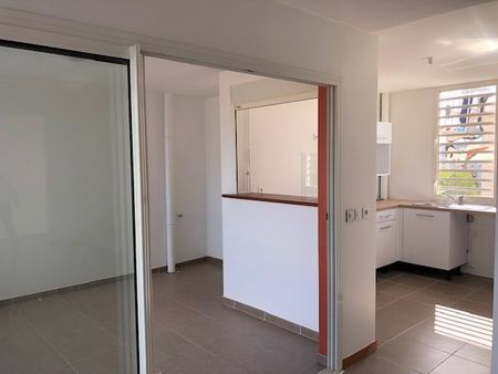 Location Appartement 69.2m² 3 pièces Fort de france - Photo 5