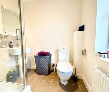 3 bedroom end of terrace house to rent - Photo 6