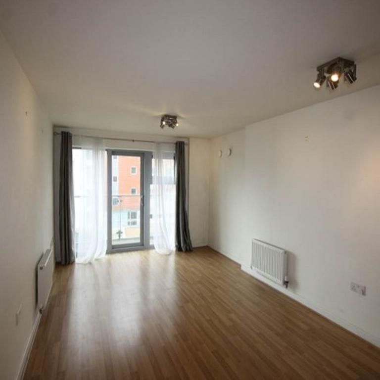 1 bedroom flat to rent - Photo 1