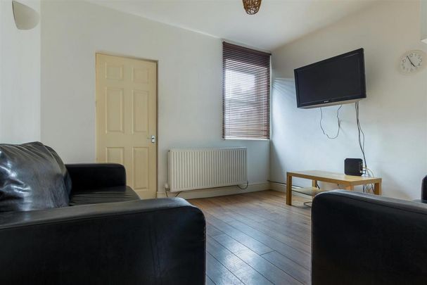 4 bedroom house to rent - Photo 1