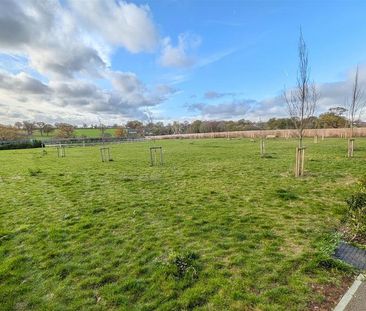 3 bedroom detached house to rent - Photo 3