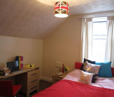 1 bedroom in a house share to rent - Photo 1