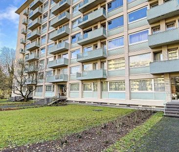 Appartement te huur in Oudergem voor € 1.950 met 3 slaapkamers - Photo 3