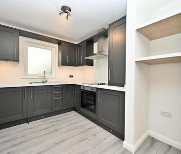 Apt 4, 61 Central Avenue, Bangor, BT20 3AU - Photo 2