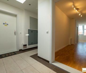 Ihr neuer Dachgeschoss(T)raum inkl. Einbauküche und Klimaanlage in ... - Photo 3