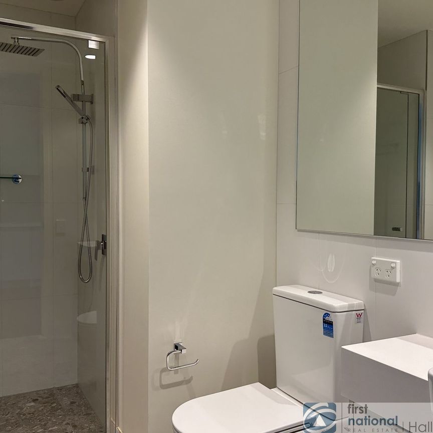 Welcome to THE LONSDALE - Photo 1