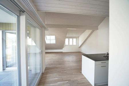 Moderne Dachwohnung mit gemütlichem Balkon - Photo 3