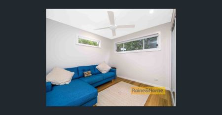 MODERN LIVING - Photo 2