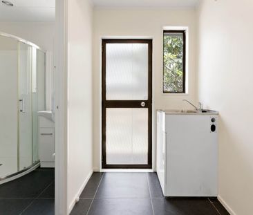 Superb Living In Quiet Position - Photo 4