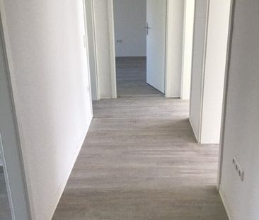 Gepflegte 3-Zimmer-Wohnung mit Balkon und modernem Tageslichtbad - Photo 3