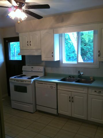 328 Edinburgh Rd S, Guelph - Photo 2