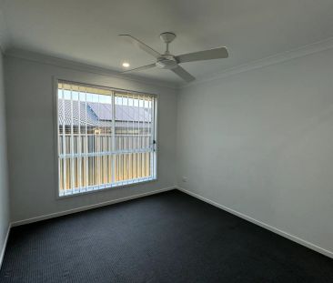 Stunning Modern Family Home - Photo 6