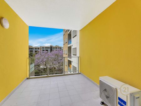 Modern Two Bedroom Apartment - Photo 4