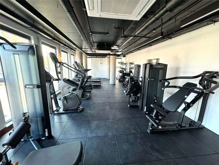 Fully Furnished Two Double Bedroom , Two Bathroom Apartment on the 22nd floor of the Victoria House development. - Photo 4