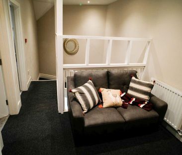 1 bedroom in a house share to rent - Photo 3