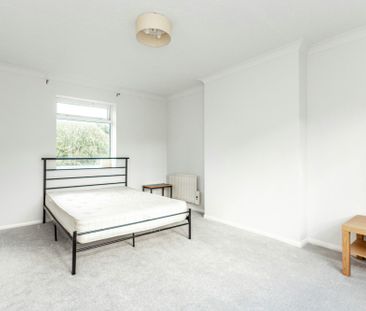 Lower Kings Road, Berkhamsted, Hertfordshire, HP4 2AE - Photo 2