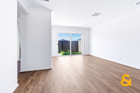 Modern & Comfortable Living in Mickleham - Photo 4