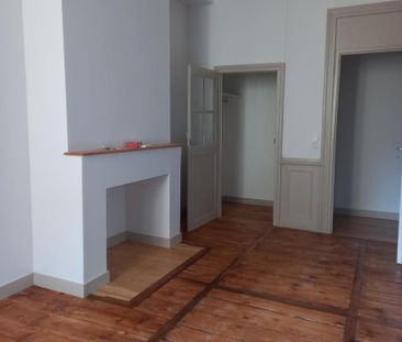 Location Appartement 4 pièces 94m² CLERMONT FERRAND 63000 - Photo 2