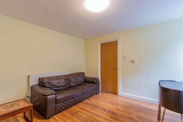 Richmond Crescent, Roath, CF24 - Photo 1