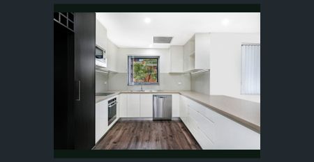 Executive Oversized Apartment Living - Photo 3