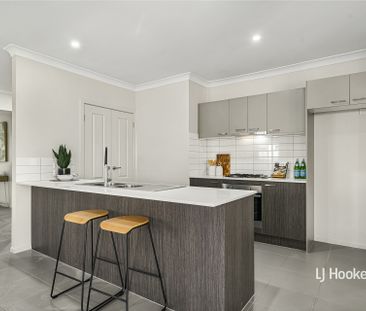 40 Grassbird Drive, Point Cook VIC, Belconnen - Photo 2
