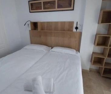 Piso de alquiler en Puerto de la Duquesa - Photo 4