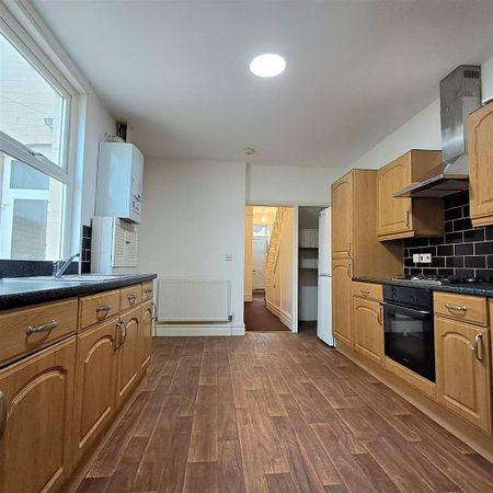 3 bedroom terraced house to rent - Photo 4