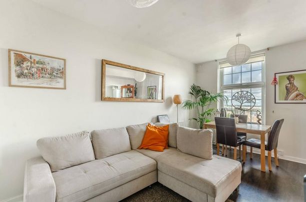 1 bedroom flat to rent - Photo 1