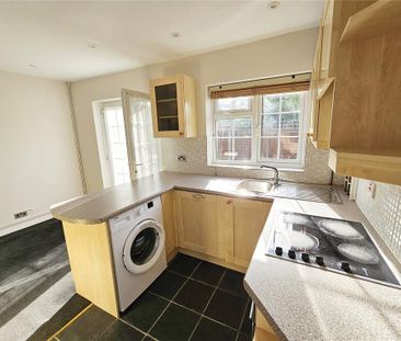 3 bedroom end of terrace house to rent - Photo 3