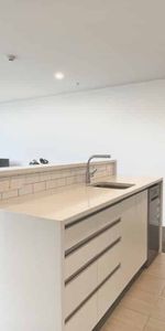 Modern Two-Bedroom with Harbour Views - Photo 4