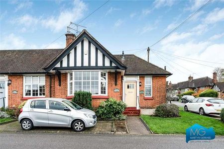 Chalet Estate, Hammers Lane, London, NW7 - Photo 2