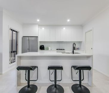 Style, Class, Space and Sophistication - Photo 3