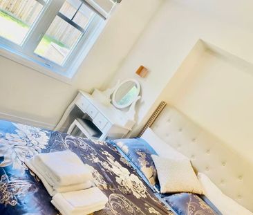 For Lease - 2123 Royal Gala Circle Unit# Backyard Apt, Mississauga,... - Photo 5