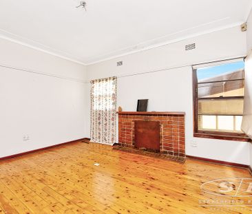 Prime location, four bedroom home - Photo 5