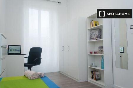 turin, Piedmont 10143 - Photo 5