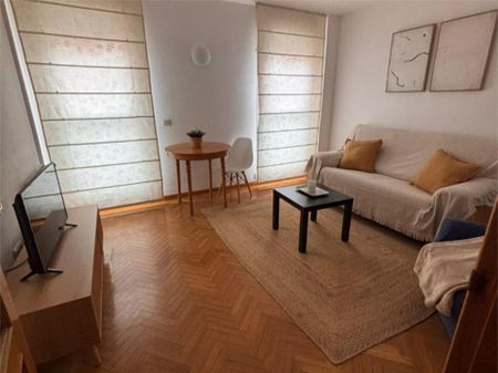 Piso de alquiler en Calle de Andrea Puech, 13, Valdeacederas - Photo 2