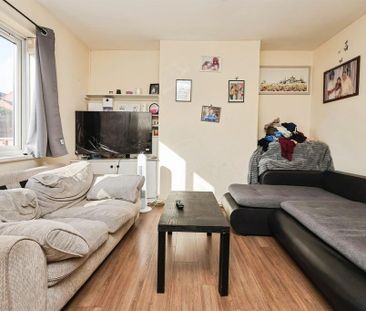 2 bedroom property to rent - Photo 3