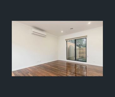 GEOGRGEOUS UNIT IN SMALL BOUTIQUE BLOCK - Photo 1