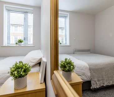 2 bedroom flat to rent - Photo 3