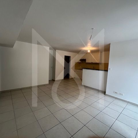 Location Appartement 3 pièces 56m² SEPTEMES LES VALLONS 13240 - Photo 1