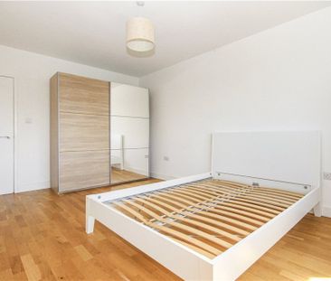 Streatham Hill, London, SW2 4SU - Photo 3