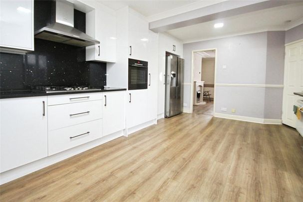 3 bedroom terraced house to rent - Photo 1