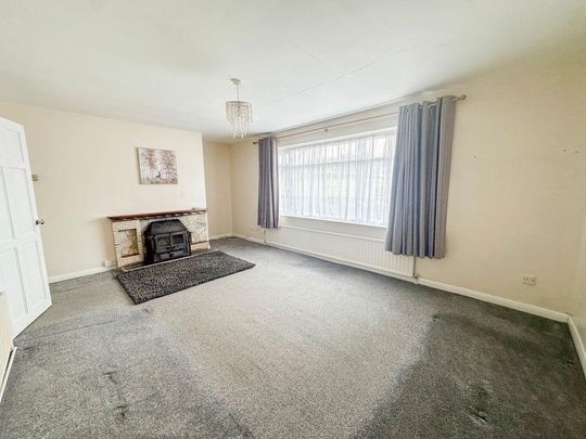 3 bedroom detached bungalow to rent - Photo 1