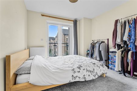 2 bedroom apartment to rent - Photo 4