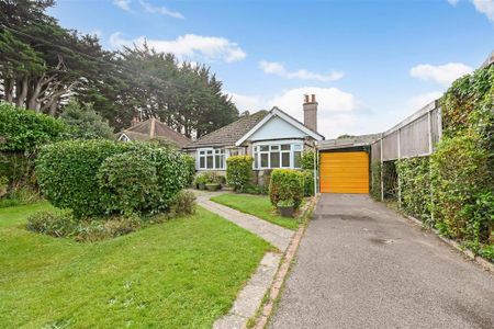 3 bedroom detached bungalow to rent - Photo 5
