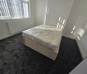 Room in a Shared House, Birmingham, B17 - Photo 2