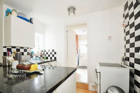 1 bedroom flat to rent - Photo 2