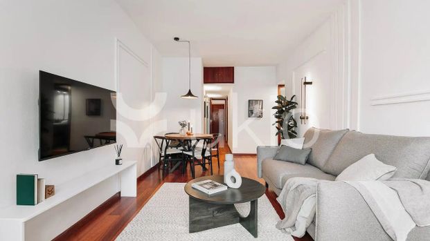 Barcelona Capital, Catalonia 08015 - Photo 1